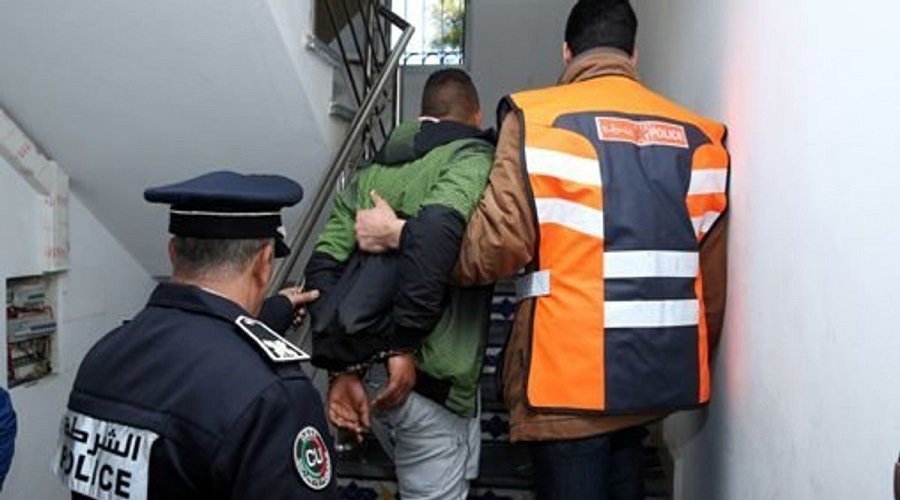 المصالح الأمنية تضع حدا لشخصين لتورطهما في ترويج المخدرات والأقراص الطبية