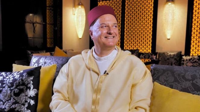 ممثل إسرائيل بالرباط يبرز مزايا الزي التقليدي المغربي