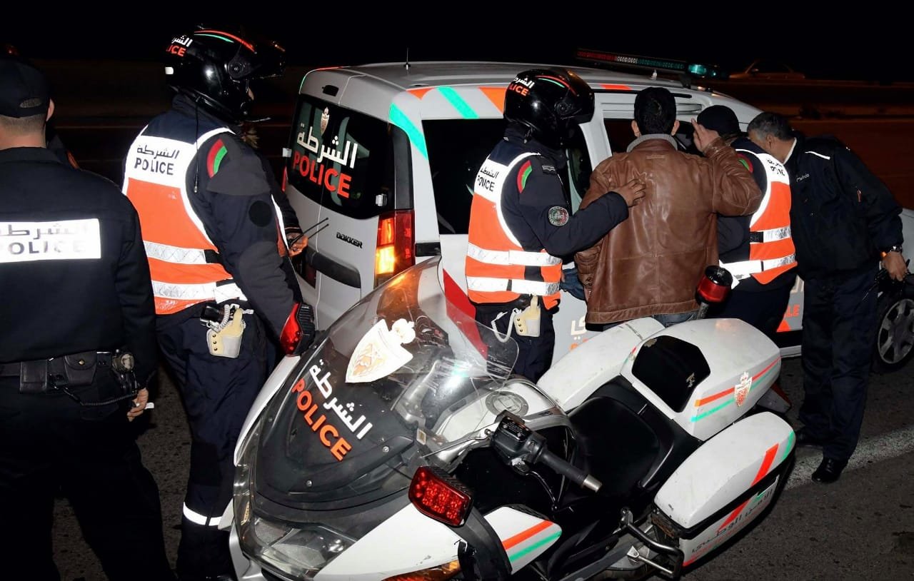 السعيدية.. توقيف ثمانية أشخاص للاشتباه في ارتباطهم بشبكة إجرامية تنشط في التهريب الدولي للمخدرات والمؤثرات العقلية