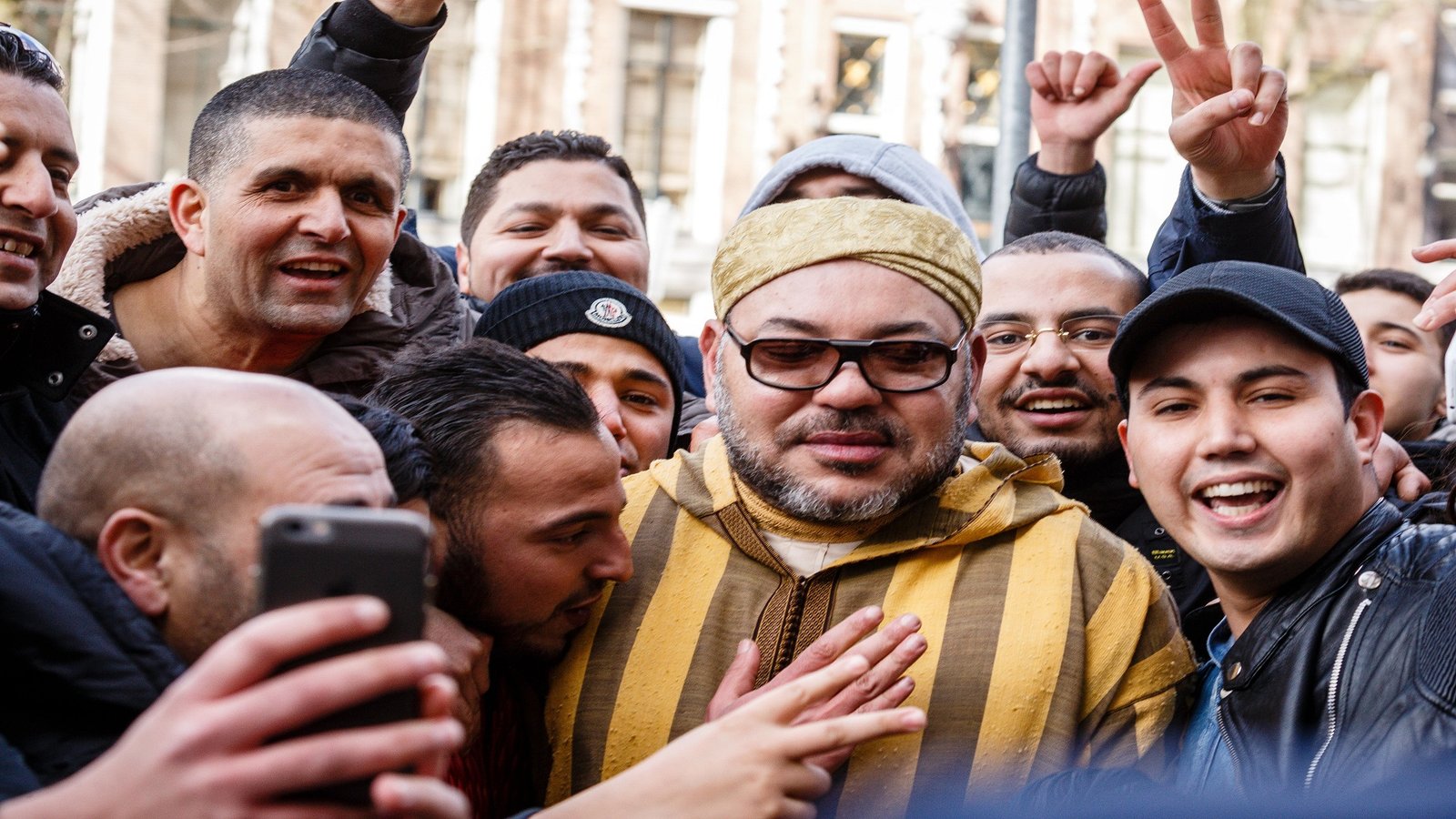 القناة المنحطة الجزائرية التي حاولت الإساءة للملك محمد السادس..جعلت المغاربة أكثر حبا في ملكهم وتشبثا بوطنهم.