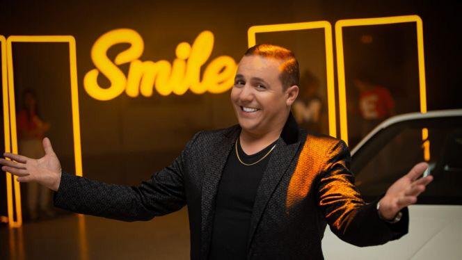 الفنان الجزائري فضيل : بصفتي جزائري أرفض التطاول على الملك محمد السادس