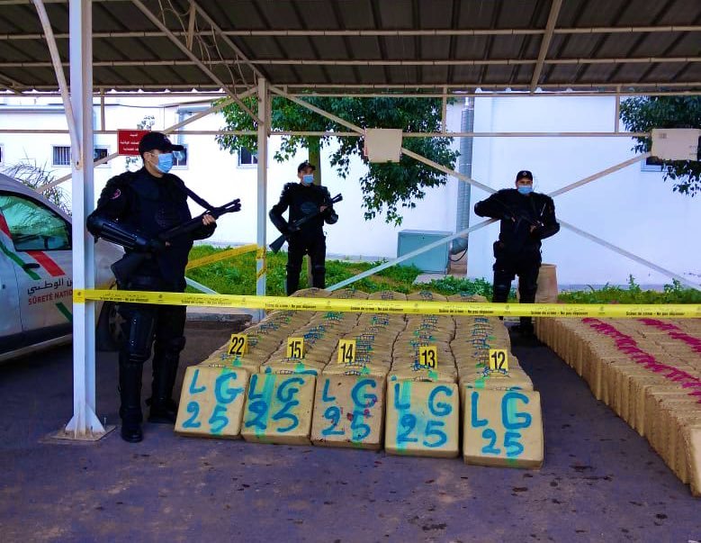 الديستي تضرب بقوة ..وتحبط تهريب تسعة أطنان من الحشيش (صور)