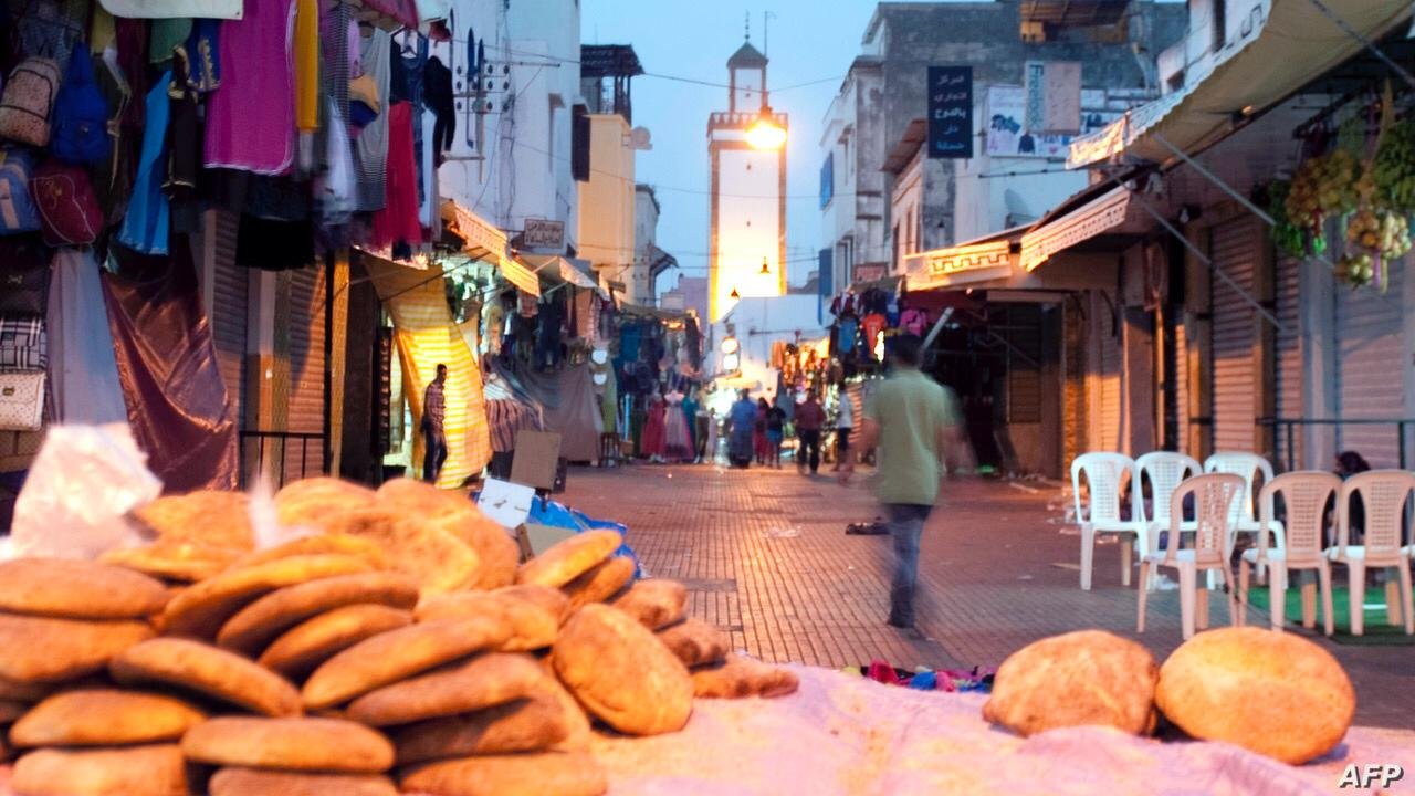 الأسر المغربية تواجه غلاء تكاليف المعيشة وانكماش موارد الدخل