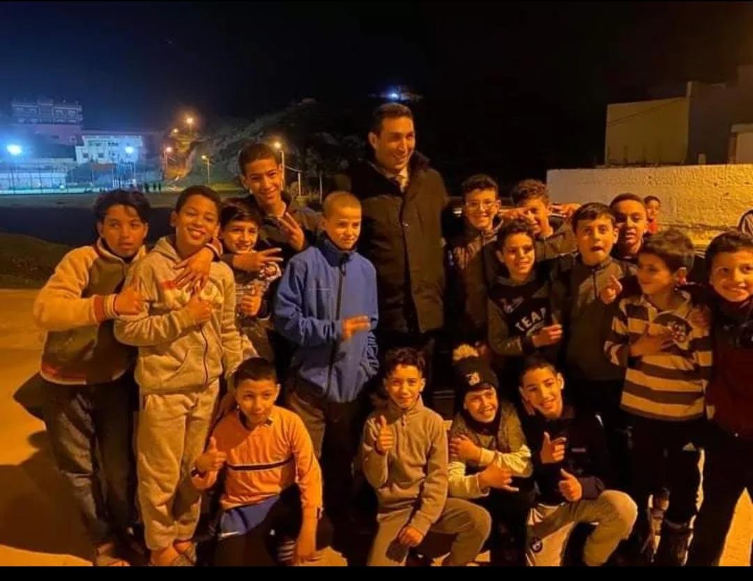 عامل الفنيدق يمتص غضب الساكنة بتنظيم زيارات ميدانية!!