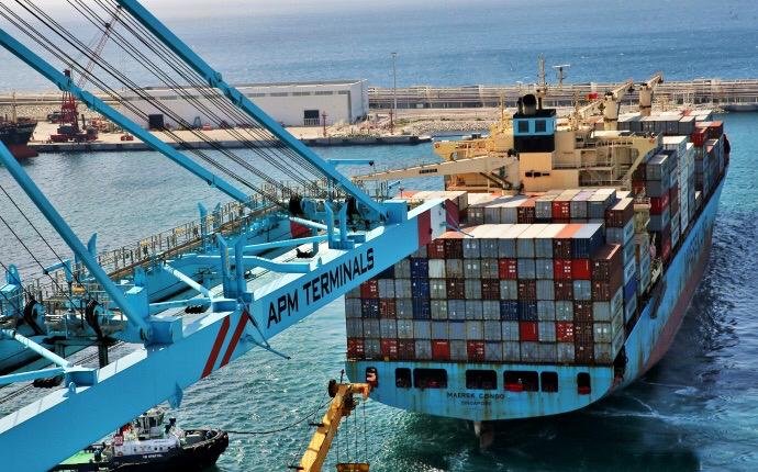 الإعلام الإسباني يكتب.. ميناء طنجة المتوسط يتفوق ويزيح ميناء قادس الإسباني من الصدارة