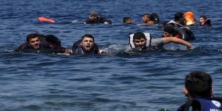 منهم من كان يحاول دخول سبتة ومنهم من كان يريد الخروج منها… إنقاذ 8 مهاجرين مغاربة من موت محقق