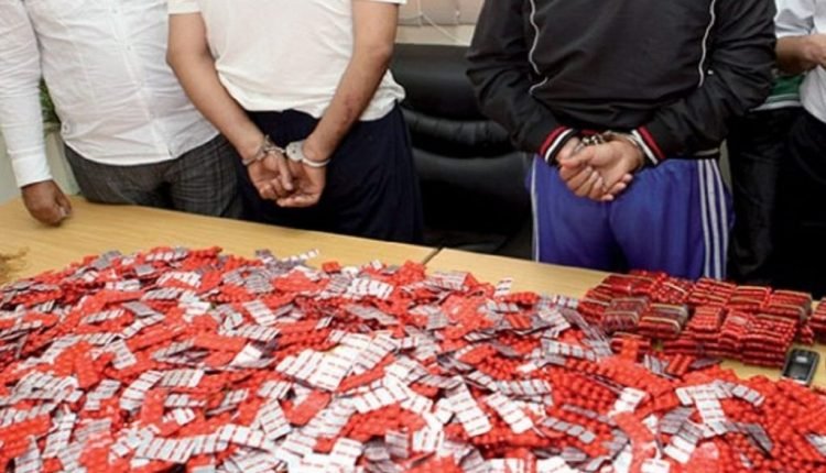 الدار البيضاء.. توقيف شخصين للاشتباه في تورطهما في حيازة وترويج كمية مهمة من الأقراص الطبية المخدرة