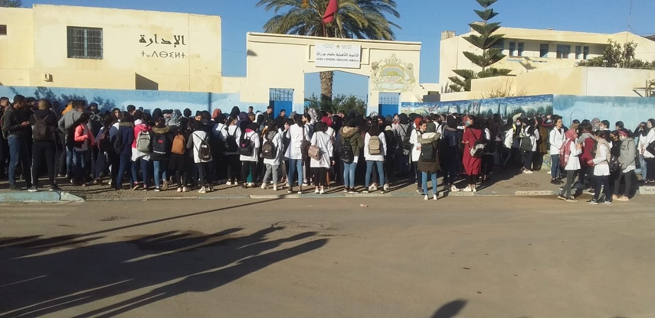 تلاميذ أركمان يتضامنون مع الأساتذة المتعاقدين