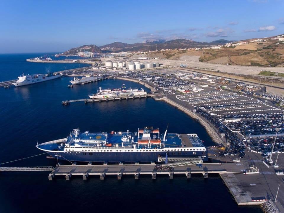 وزير فرنسي يشيد باحترافية ودينامية ميناء طنجة-المتوسط