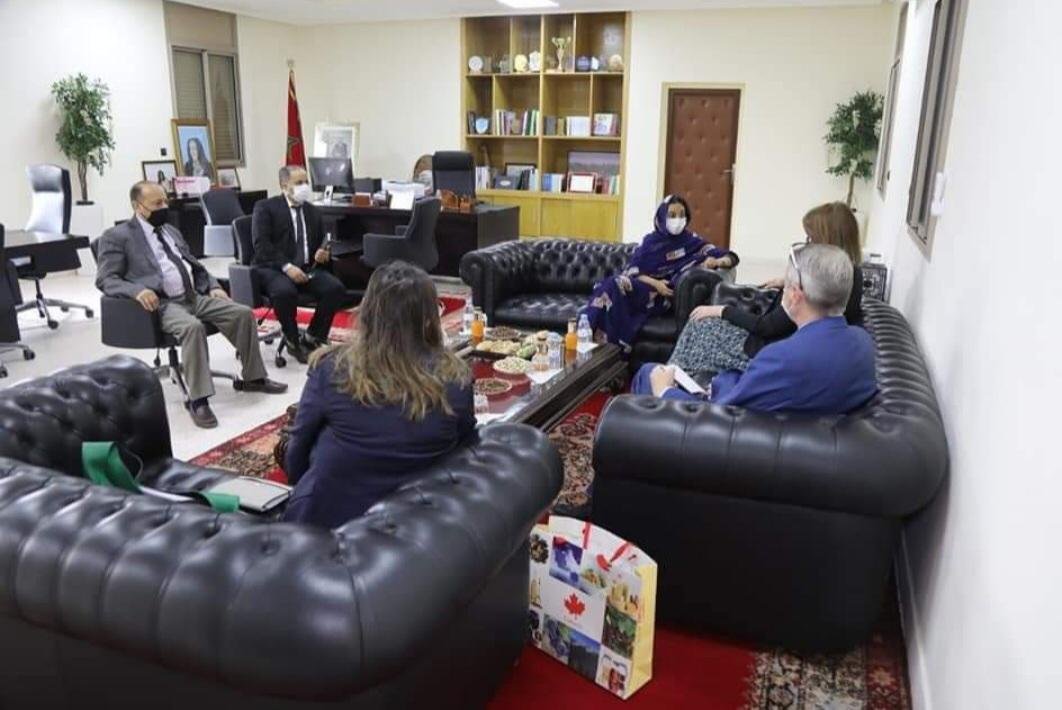 سفيرة كندا تحل بالصحراء المغربية ..التفاصيل