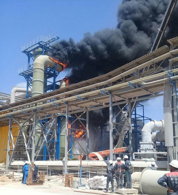 وفاة عامل و اختناق اخرين .. بسبب اندلاع حريق مهول بالمركب الكيماوي OCP بآسفي