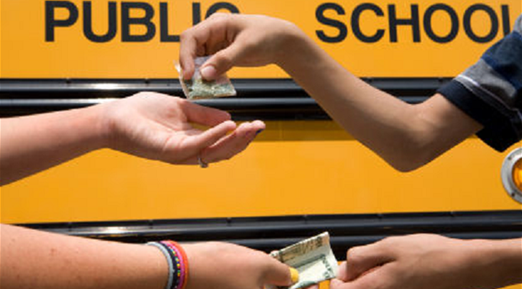 ترويج الأقراص المخدرة بمحيط المؤسسات التعليمية يطيح بشبكة إجرامية بالمضيق