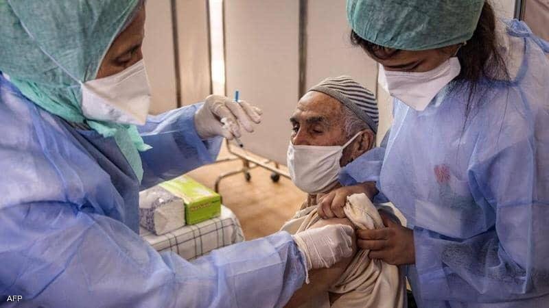 رغم توقفه عن التلقيح..المغرب يحتل المركز الأول إفريقيا والثاني عربيا في التلقيح ضد كورونا