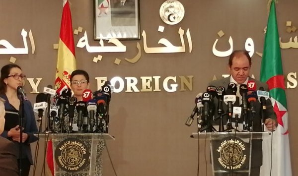 الجزائر تطلب من إسبانيا التدخل في مجال السيادة المغربية