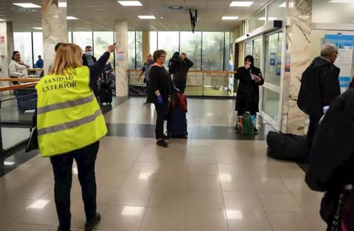 تصريحات الإسبانيون العالقين بالمغرب ”حكومة إسبانيا تخلت عنا”