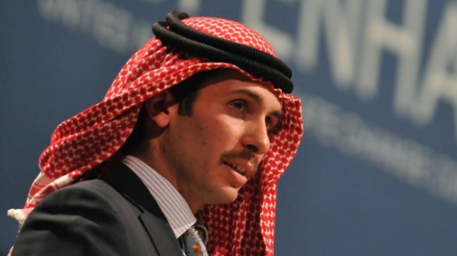 حمزة بن الحسين الأمير الأردني يقول إنه ”قيد الإقامة الجبرية”