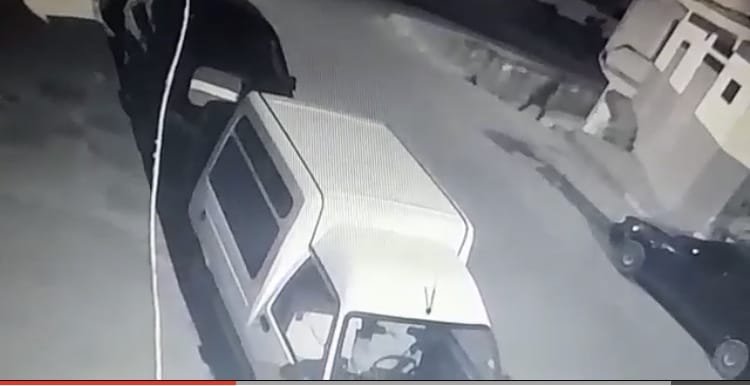 بعد تداول مقطعه على صعيد واسع.. توقيف أربعيني اعتدى على متشرد بطنجة