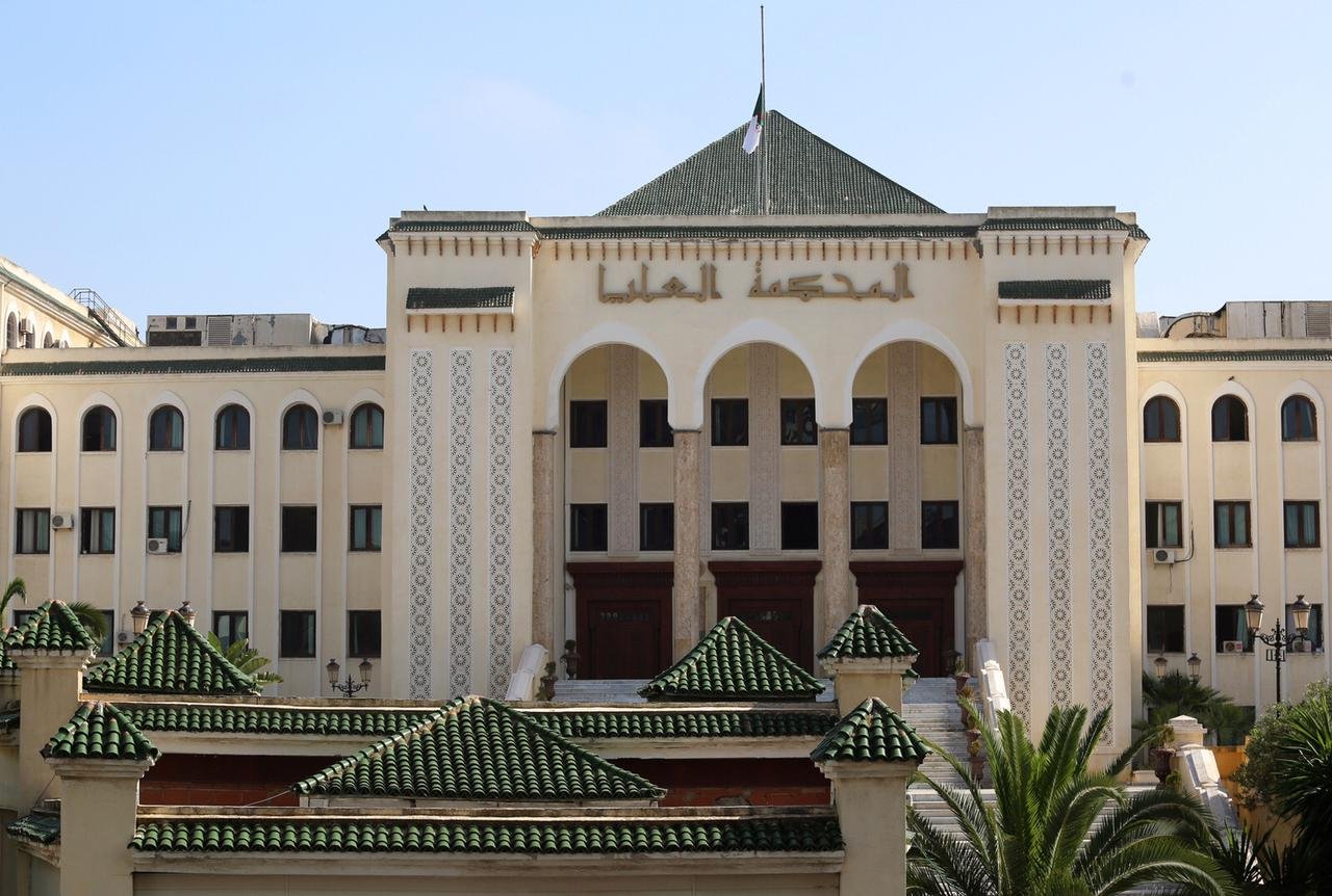 العثور على مبالغ بالمليارات في منزل المستشار المزيف برئاسة الجمهورية الجزائرية