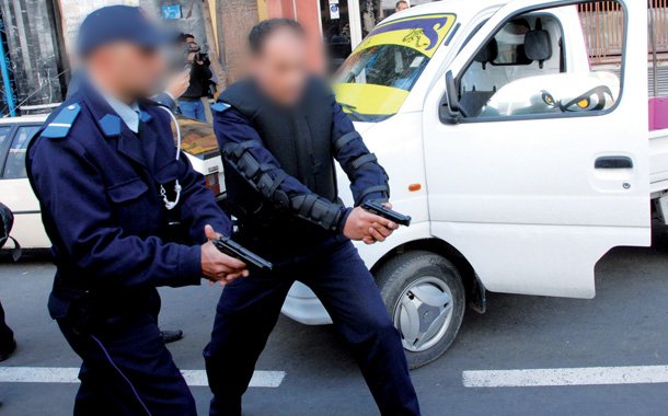 الرصاص يلعلع بسلا.. شرطي يطلق النار لإيقاف جانح عرض حياة نادل للخطر واعتدى على أفراد الأمن