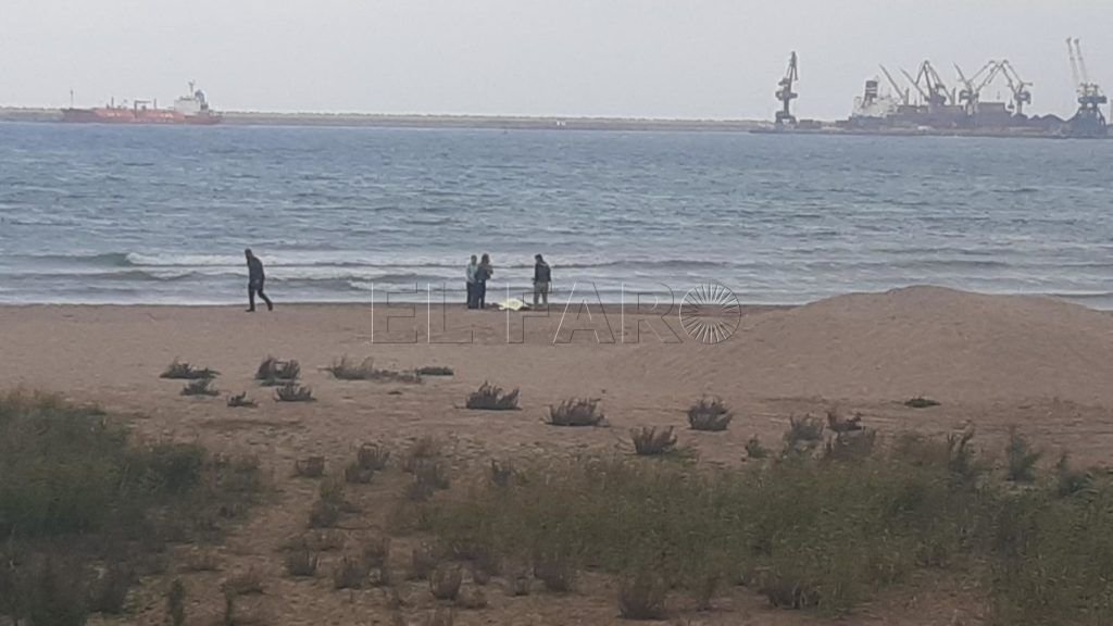 شاطئ مليلية يلفظ جثة متحللة يرجح أنها لمهاجر مغربي