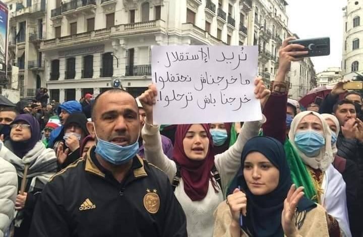 الجزائريون يتظاهرون من جديد ضد موجة القمع التي تجتاح البلاد