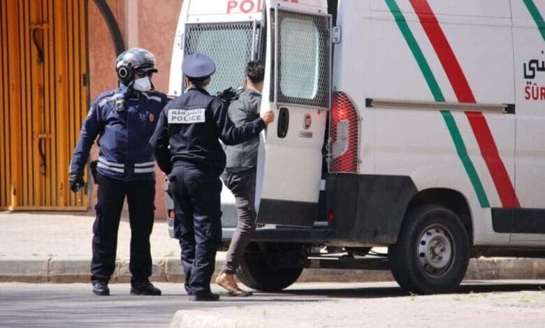 كسروا 15 سيارة.. مصير 10مشجعين كرويين خرقوا حالة الطوارئ وأحدثوا الشغب بـ”كازا”