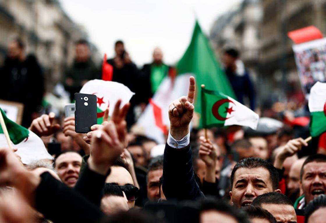 الجزائر.. مسيرات جديدة للحراك الشعبي للمطالبة بالتغيير الجذري
