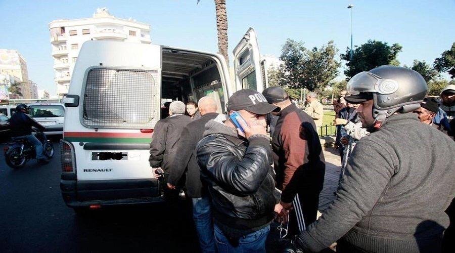 اعتقال فتاة قاصر تنتحل صفة شرطية لابتزاز اصحاب محلات تجارية بالبرنوصي
