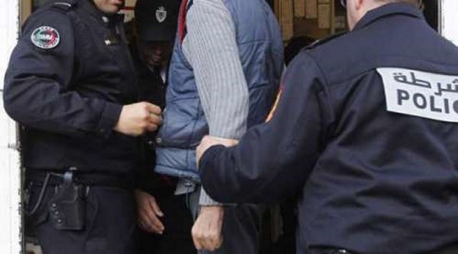 سرقة سيارة بالنصب والإحتيال يسقط ثلاثة اشخاص في قبضة أمن طنجة!!