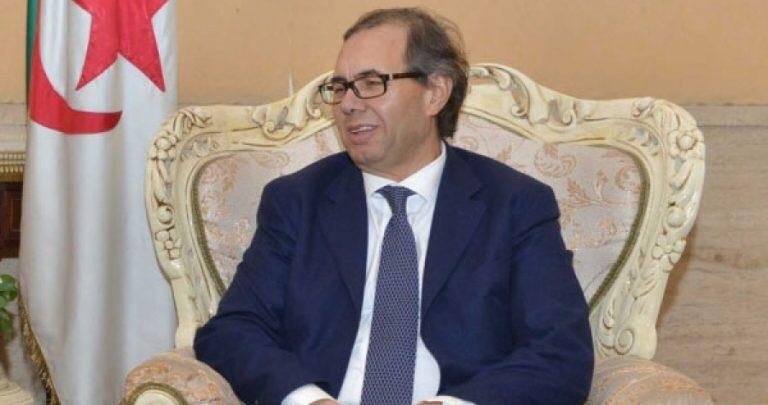 مشهد فيه الكثير من الذل والإهانة ..طرد مسؤول جزائري من جلسة انتخاب رئيس جديد للبرلمان الإفريقي