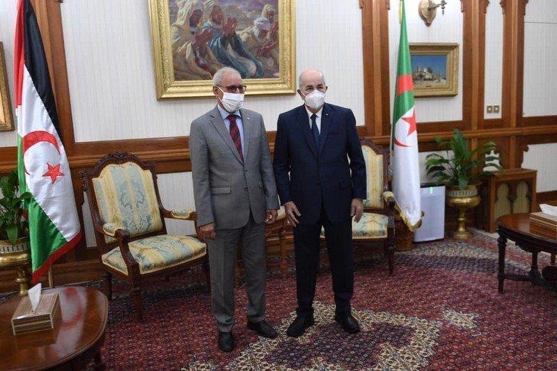 نشطاء جزائريين يوجهون هجوما قويا ضد النظام الذي يصرف أموال الشعب لدعم الانفصاليين