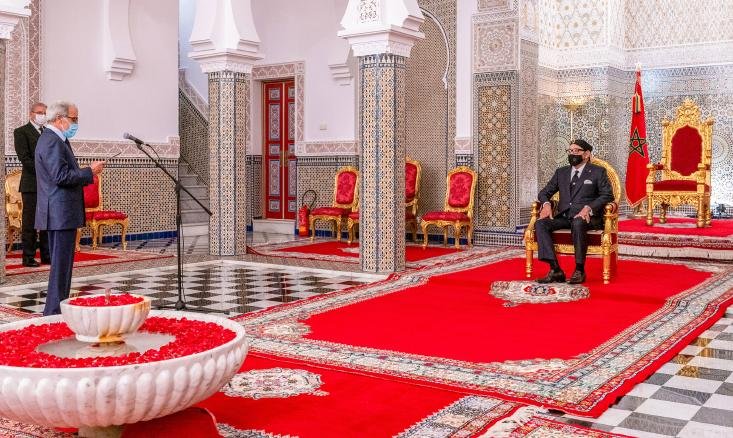 والي بنك المغرب ينتظر استقبال الملك لعرض تقرير حول الوضعية الإقتصادية و النقدية والمالية للمملكة