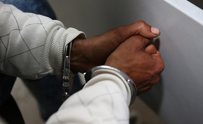 الدار البيضاء.. توقيف مواطن أجنبي للاشتباه في تورطه في محاولة السرقة باستعمال العنف داخل وكالة لتحويل الأموال