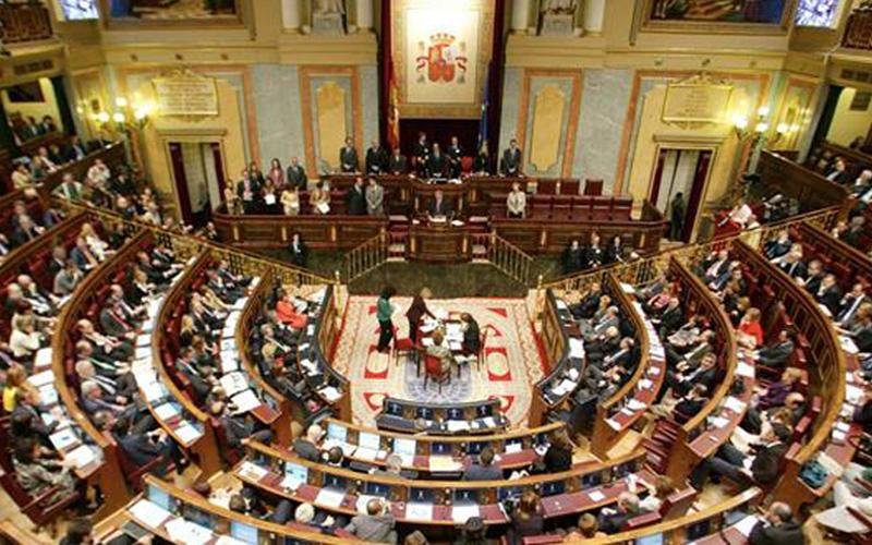 حزبان من حكومة بيدرو سانشيز يطالبان بتعزيز العلاقات مع المملكة المغربية