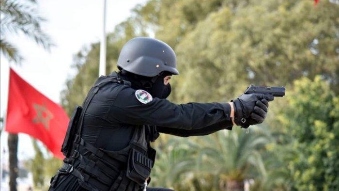الرباط .. شرطي يضطر لاستخدام سلاحه الوظيفي لتوقيف شخص عرض المواطنين وعناصر الأمن لاعتداء خطير