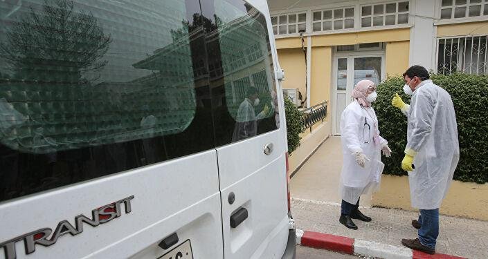 اتحاد الأطباء الجزائريين : الوضعية بالجزائر حرجة و الدولة هي المسؤولة عن انتشار الموجة الثالثة