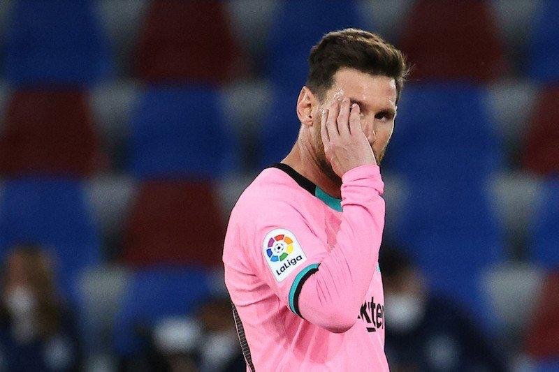 برشلونة يعلن رحيل النجم ميسي