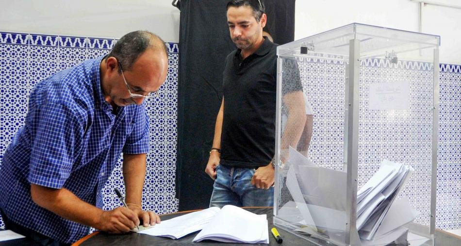 وزير الداخلية ..الاقتراع الخاص بأعضاء الغرف المهنية مر في ظروف عادية ووفق القواعد القانونية التي تحكم العمليات الانتخابية