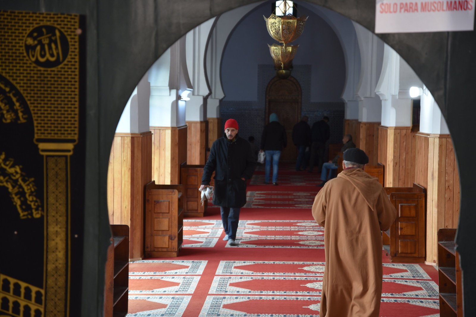 ماذا يجب على المسلم فعله يوم الجمعة؟