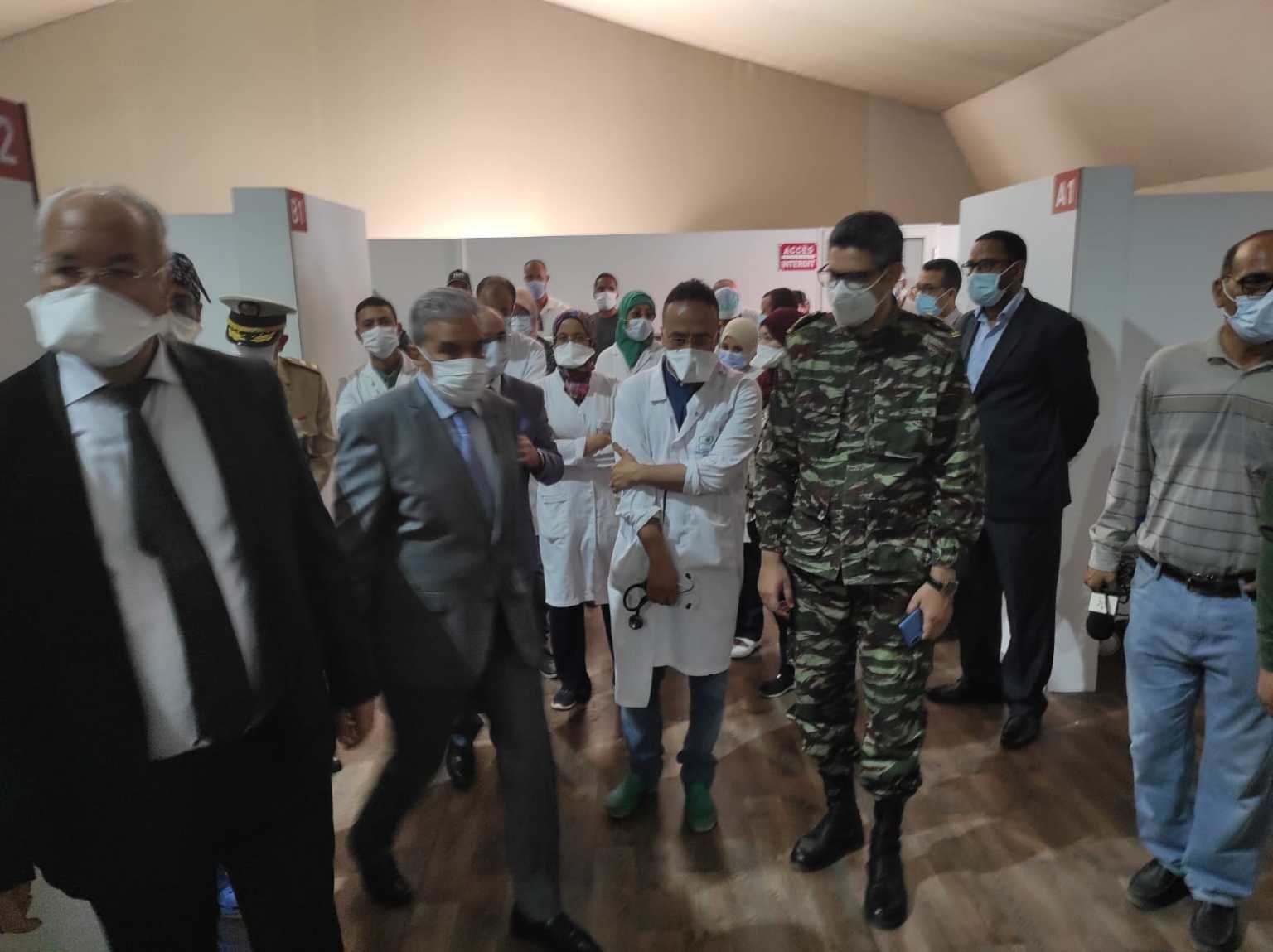 استمرار ارتفاع وتيرة عدد الإصابات.. جهة كلميم تعزز عرض التكفل بحالات “كوفيد-19” بمستشفى ميداني