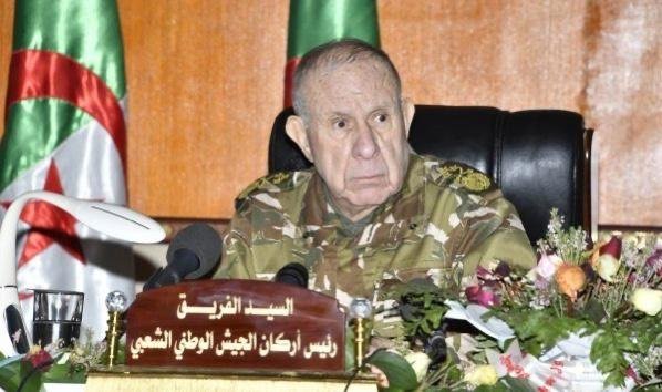 ”موند أفريك”: الجنرال شنقريحة ورجالاته بالجيش يخنقون الجزائر