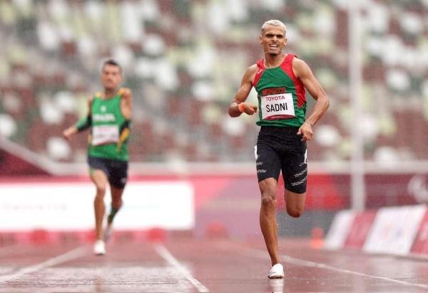 البطل المغربي أيوب سادني يحرز الميدالية الذهبية في بارالمبياد طوكيو