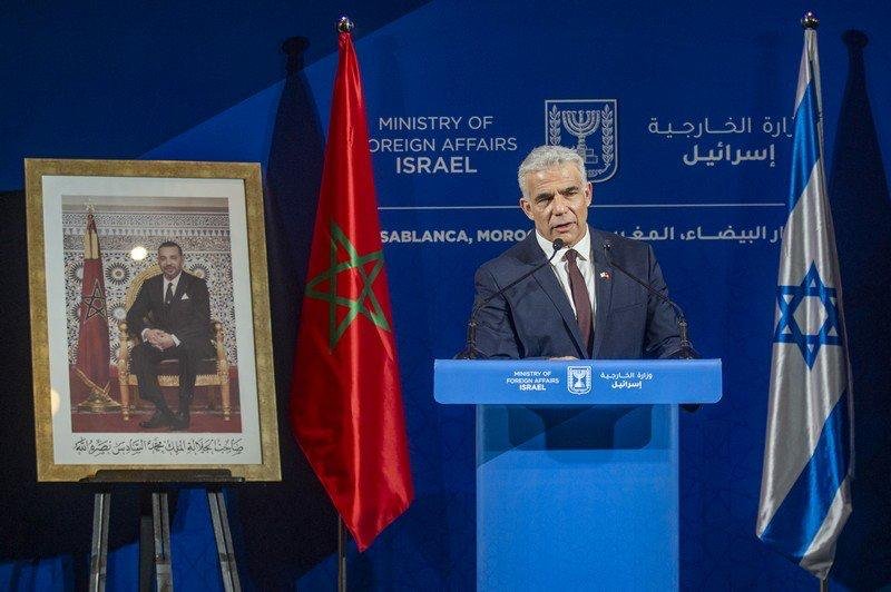لابيد: سفارات جديدة لإسرائيل ستفتح الشهر المقبل في دول عربية