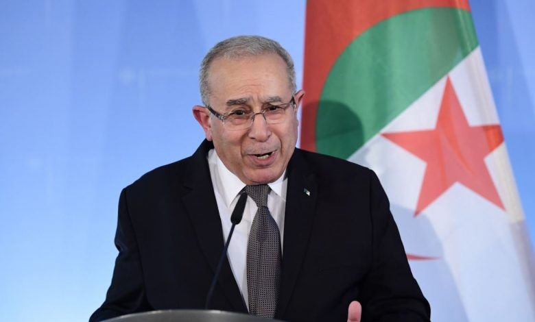 لعمامرة: “قرار قطع العلاقات الدبلوماسية مع المغرب نهائي ولا رجعة فيه”