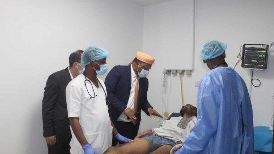 سفير المملكة بمالي يكشف الحالة الصحية للسائق المغربي الذي أصيب برصاص مسلحين