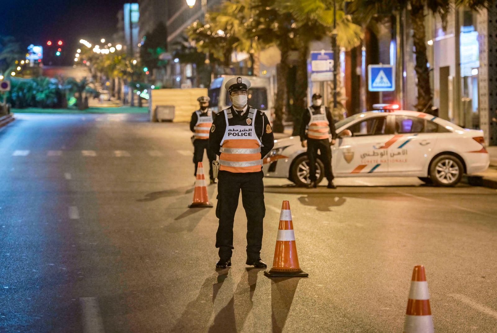 بعد تراجع في عدد المصابين بفيروس كورونا..هل يتجه المغرب لتخفيف الاجراءات الاحترازية؟
