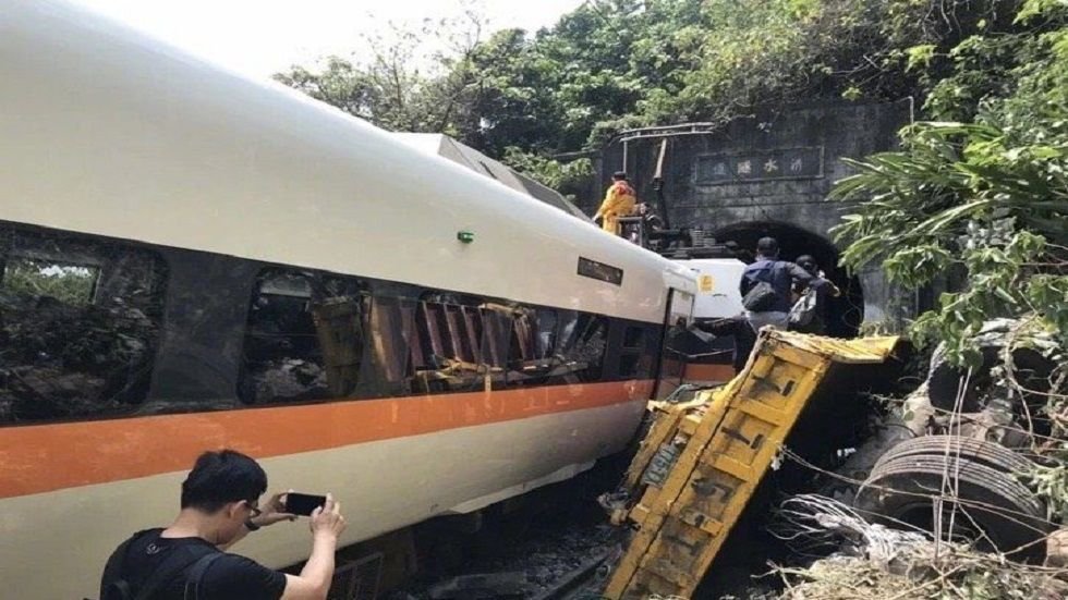 قتلى و جرحى في حادث خروج قطار عن سكته في الولايات المتحدة