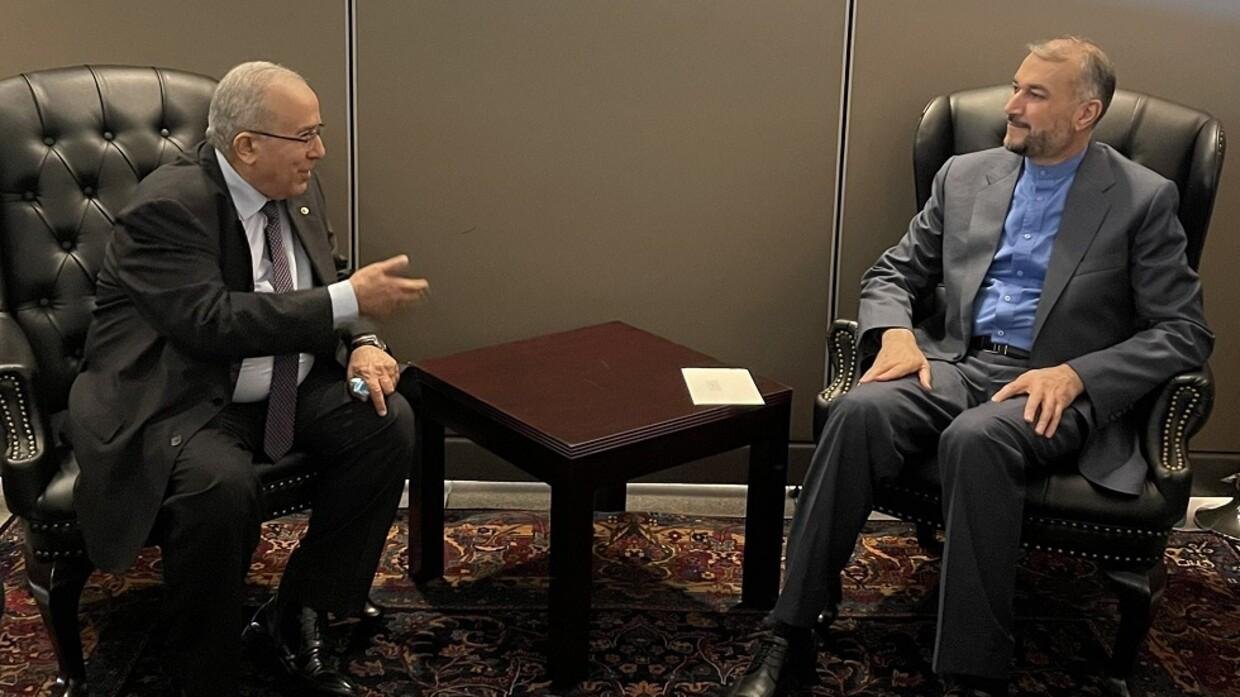 إيران والجزائر تؤكدان أهمية وعمق العلاقات الثنائية