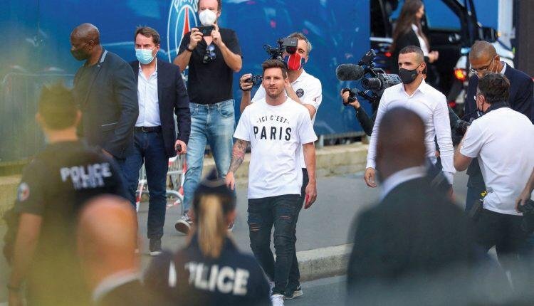 ميسي ينجو من عملية سطو مسلح في باريس