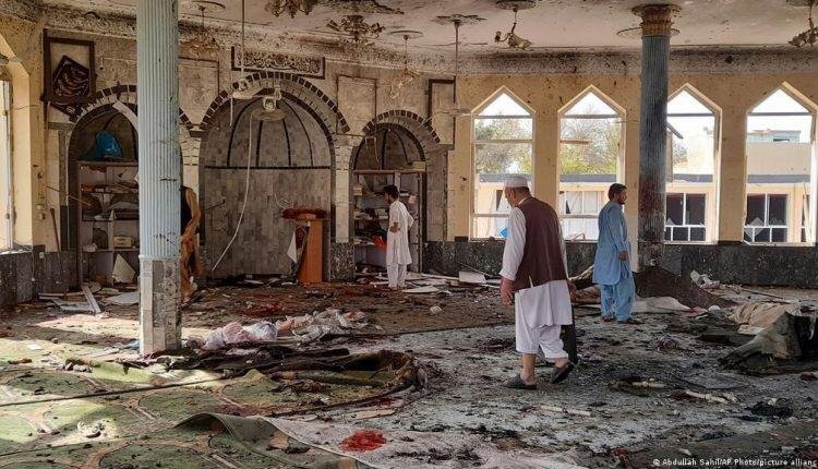 16 قتيلا إثر انفجارات وقعت أثناء صلاة الجمعة في مسجد جنوب أفغانستان